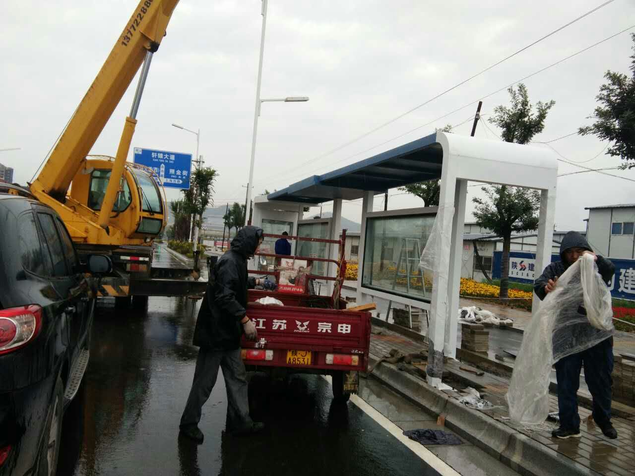 陜西延安公交候車(chē)亭發(fā)貨