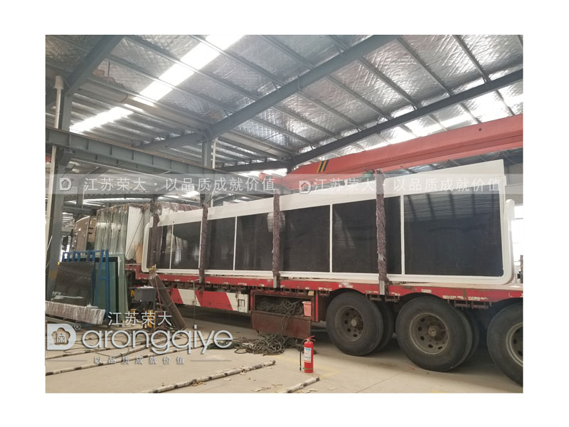 太陽(yáng)能候車(chē)亭