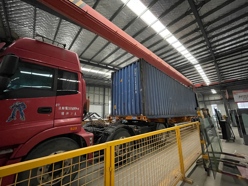 公交候車(chē)亭出口項目案例