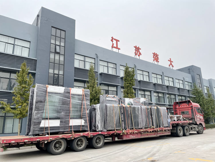 供應江蘇現代化公交候車(chē)亭第二批發(fā)貨