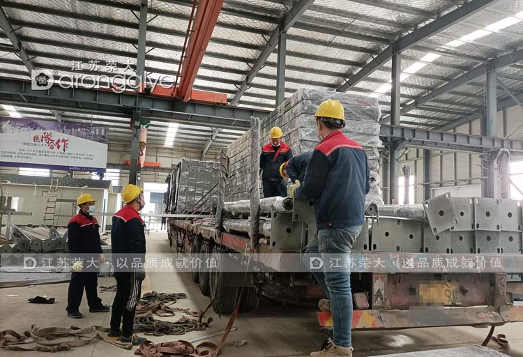第五批公交車(chē)站候車(chē)亭發(fā)貨案例