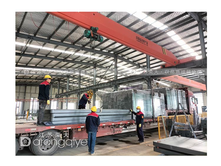 榮大供應河南鄭州公交候車(chē)亭發(fā)貨案例配圖一