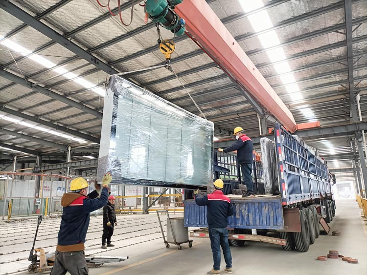 供應福建公交站臺候車(chē)亭發(fā)貨案例