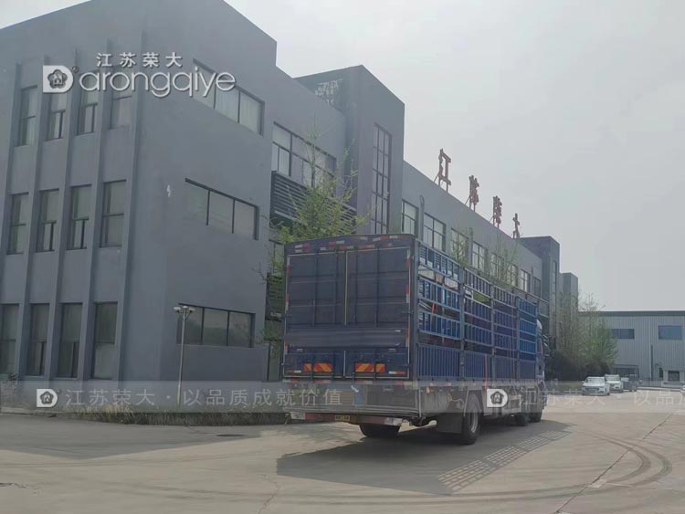 仿古公交站臺裝車(chē)完成